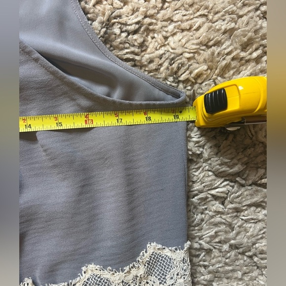 LOFT sleeveless top with lace accent size MP (G125) - Picture 11 of 12